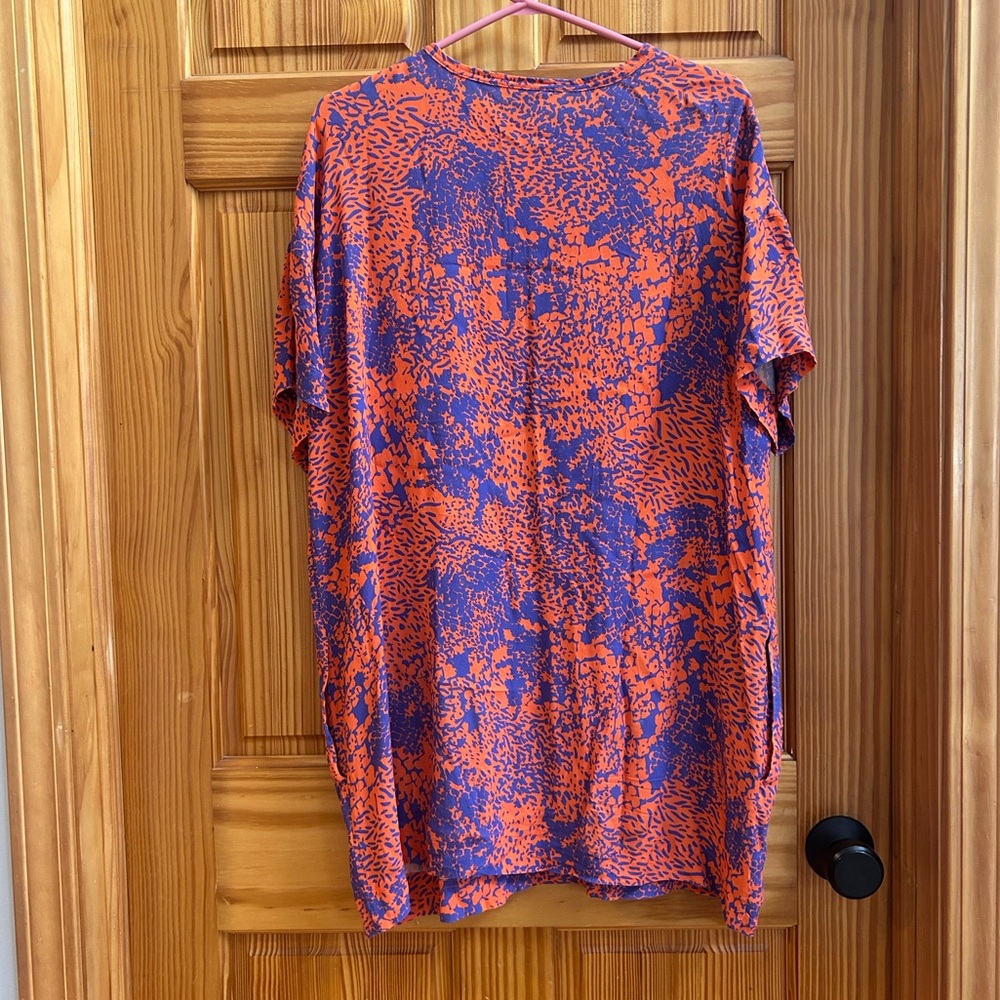 Vibrant AWESOME Tunic w Pockets 🍊🍊